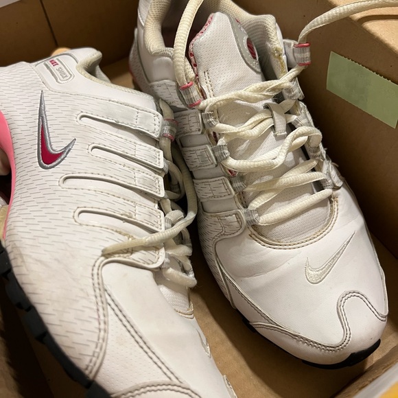 Nike Women's Sneakers - Picture 4 of 4